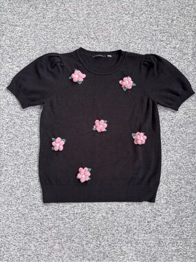 T Tahari Black Crochet Flower SS CottageCore Grandma Core Floral Sweater